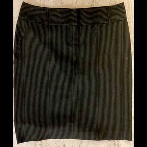 Express Design Studio Pencil Skirt size 8 pinstriped